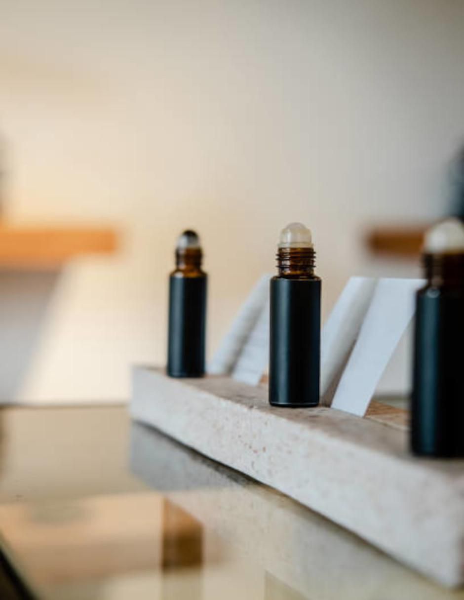 Crema para contorno de ojos recomendada para bolsas y ojeras de día y noche para todo tipo piel