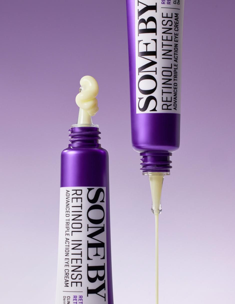 Crema para contorno de ojos recomendada para prevenir signos de la edad de noche Retinol Intense Advanced Triple Action Eye Cream Some By Mi todo tipo piel